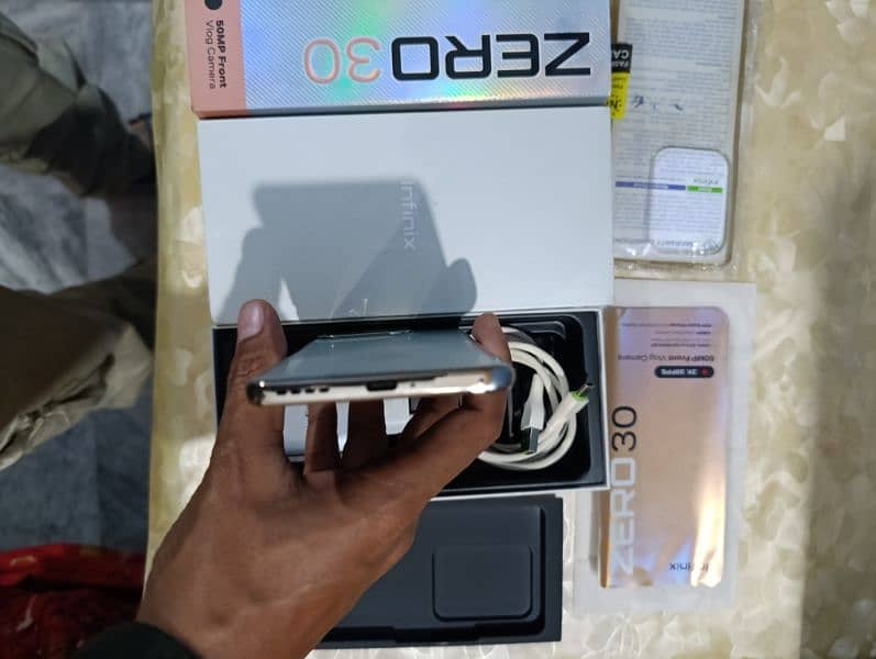 infinix zero 30_  8+8-16, 256gb 6