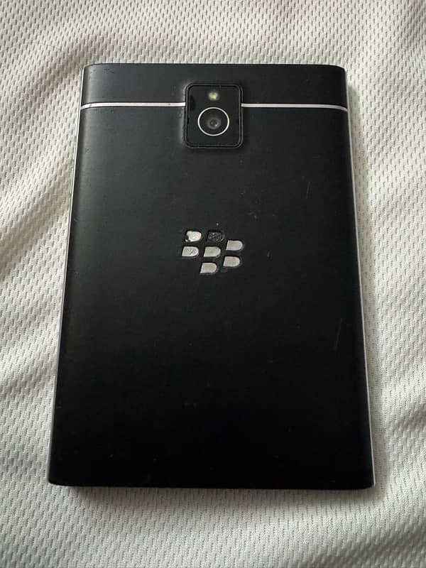 BlackBerry Passport Q30 | PTA Approved | Hotspot 4