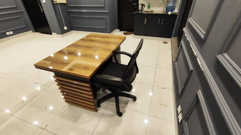 Office Tables For Sale 7