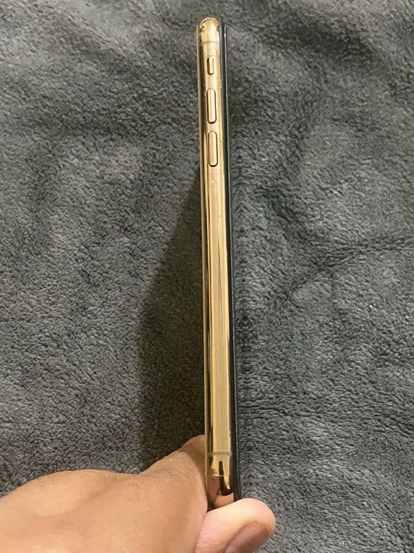 iphone xs 10 by 10 condition 2