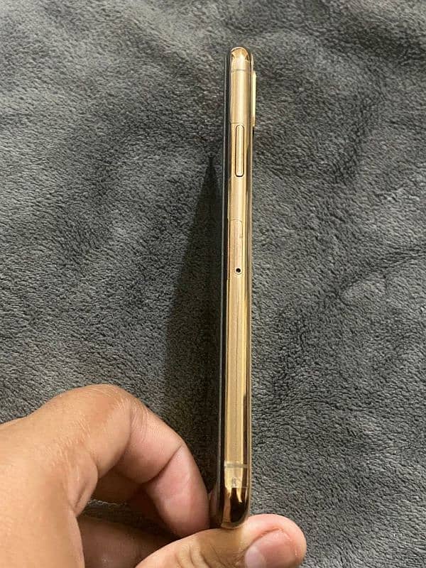 iphone xs 10 by 10 condition 3