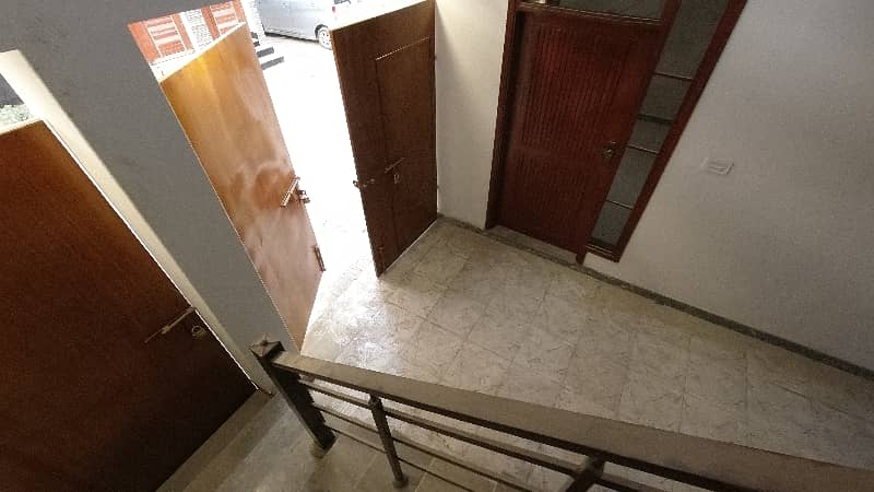 Prime Location 120 Square Yards House For rent Is Available In Sadaf Cooperative Housing Society 11