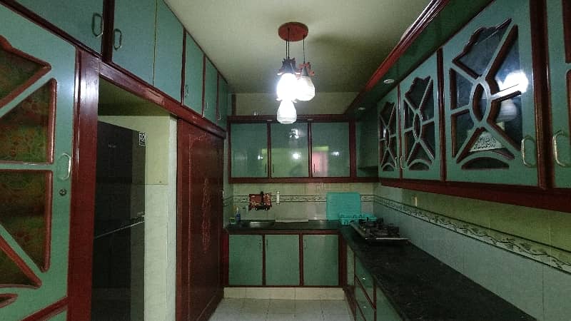 Spacious Prime Location Flat Is Available For sale In Ideal Location Of Gulistan-e-Jauhar - Block 18 5