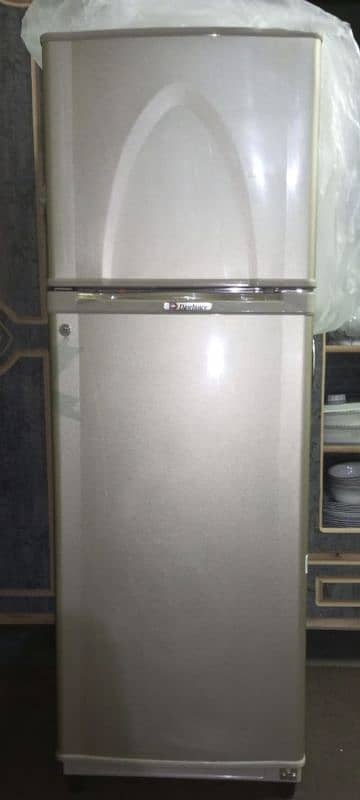 Dawlence brand new fridge(untouched) 0