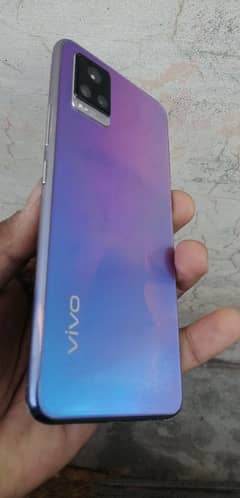 vivo v20 10by10 condition daba chrger sab origal hai