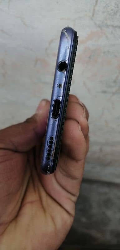 vivo v20 10by10 condition daba chrger sab origal hai 2