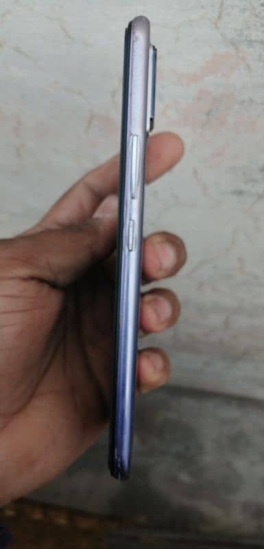 vivo v20 10by10 condition daba chrger sab origal hai 3