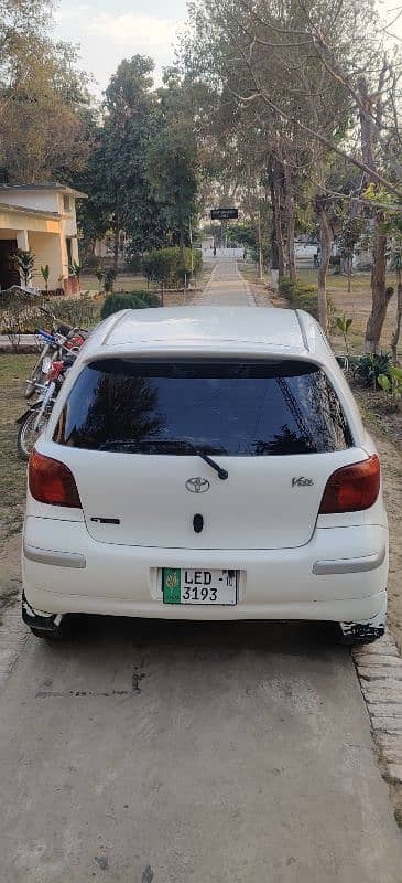 Toyota Vitz 2000 2