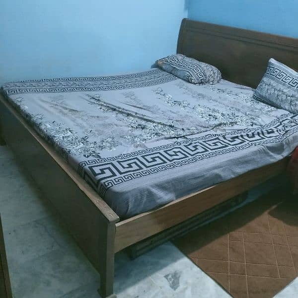 King size Bed 1