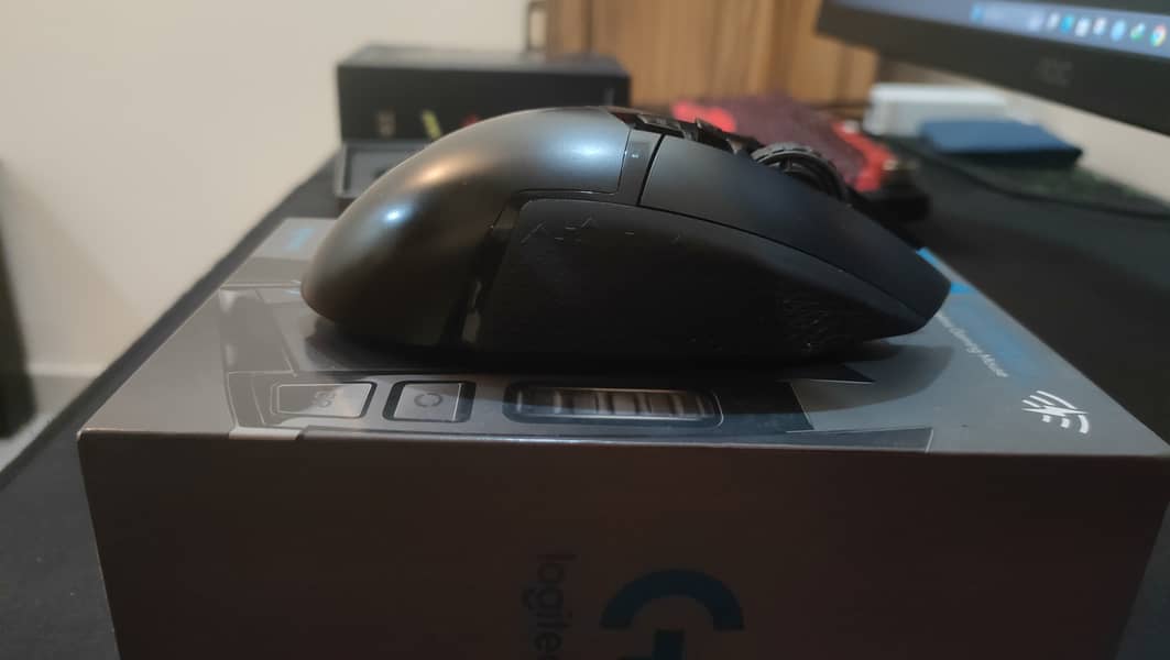 Logitech G502 Wireless LIGHTSPEED Mouse - Excellent Condition 9