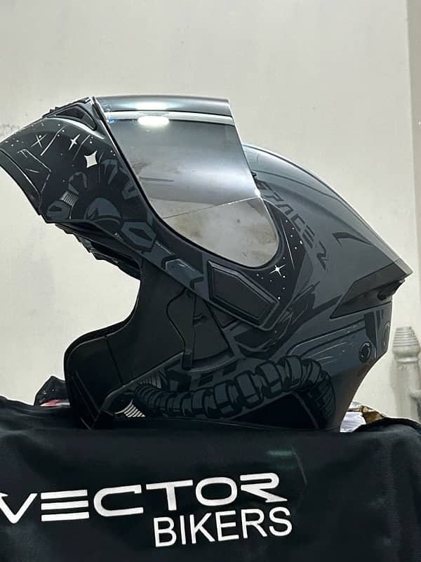 Vector VT 254 Flip-Up Helmet (Almost Brand New) Dot certified 2