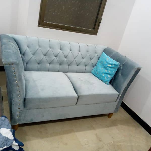 7 seat sofa set not even used urgent sell due to shifting 0