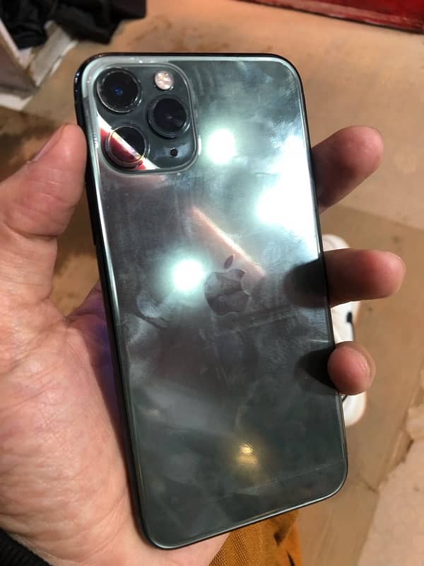 iphone 11 pro 64Gb factry unlocked water packed 1