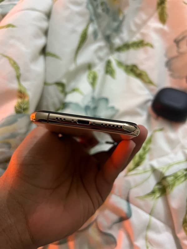 iPhone XS PTA aprroved 10/10 2