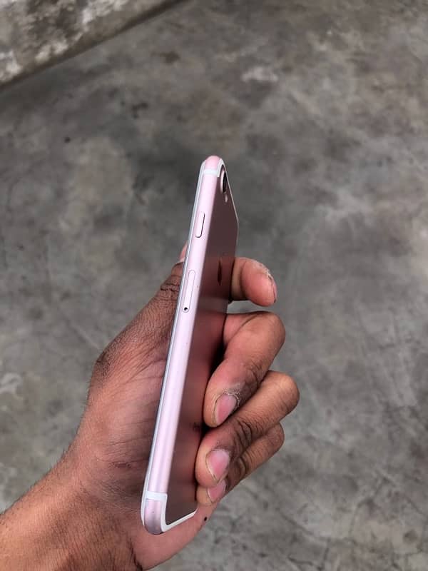 IPhone 7 256 GB PTA APPROVED ALL OKK 5