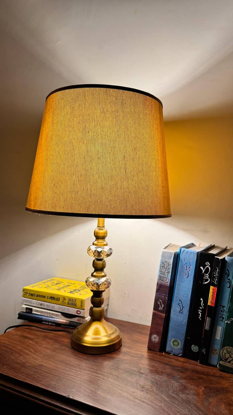 Elegant Golden Table Lamps – Pair with Free LED Bulbs 3