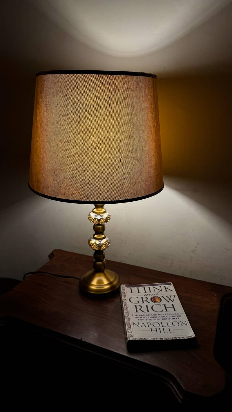 Elegant Golden Table Lamps – Pair with Free LED Bulbs 4