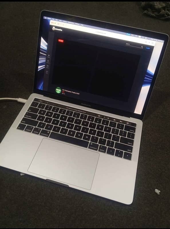 macbook pro 2016 16/512 1