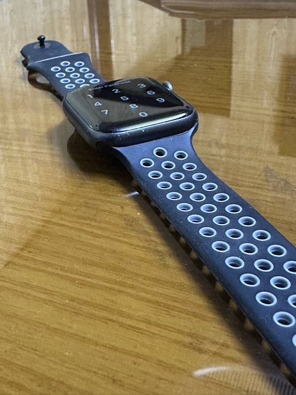 APPLE WATCH SERIES 6 4