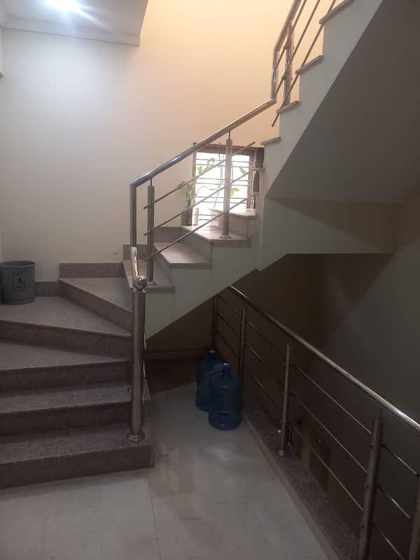 Upper portion for rent in F 11 Islamabad 5