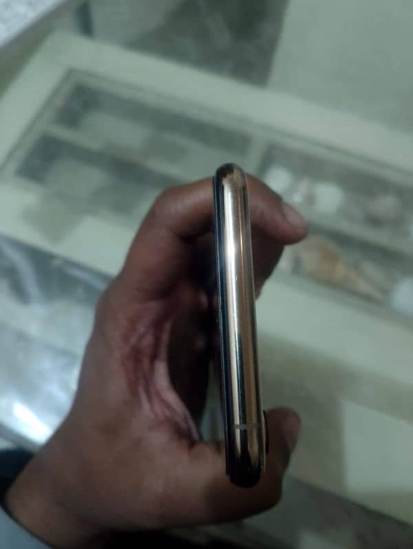 Iphone Xs Max 64GB Pta approved 4