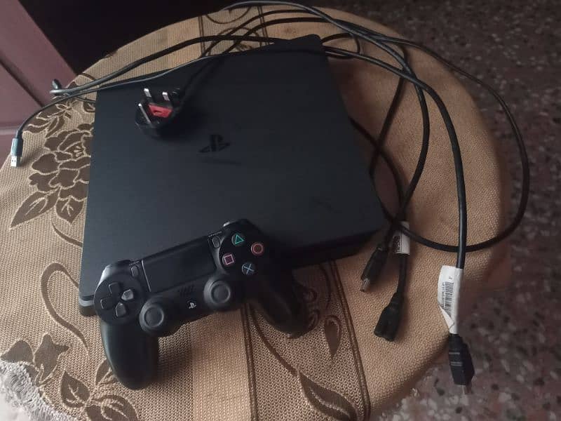 ps4 slim 500GB slightly used 10/10 condition 3