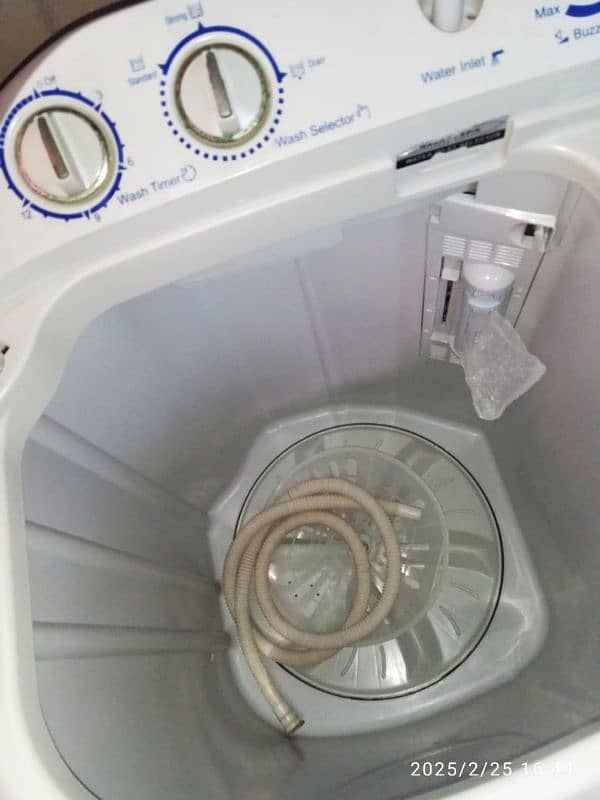 Haier washing machine twin tub model number HWM80-100S 12