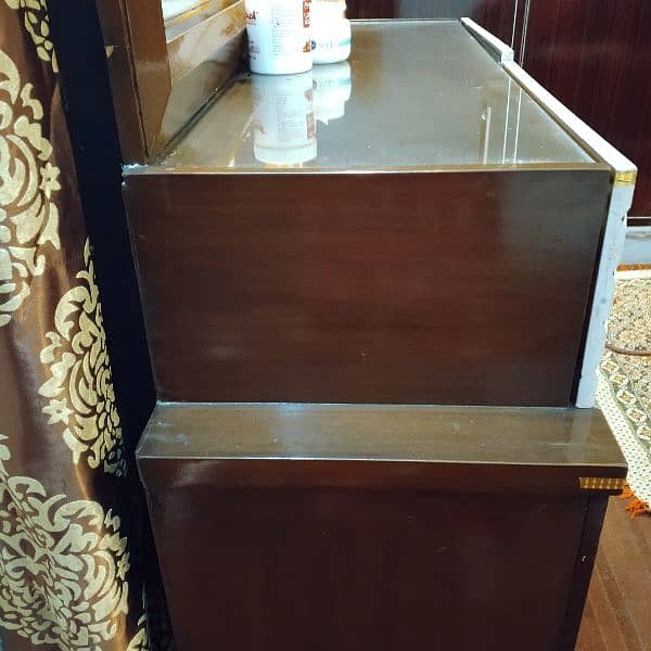 wood vanity with mirror 3