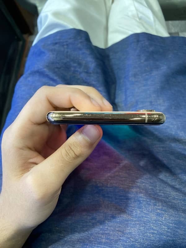 IPHONE XSMAX 256GB 4