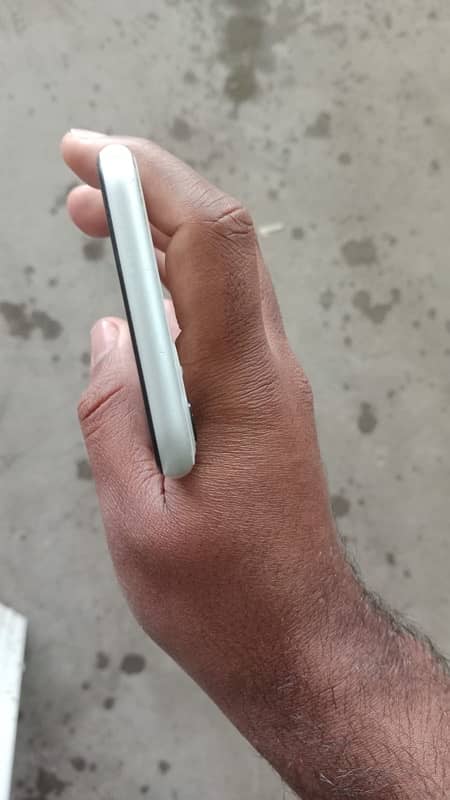 iPhone 11 Nonpta argent sale 6