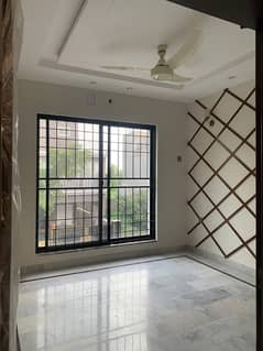 10 Marla Brand New House For Sale In Lake City Lahore