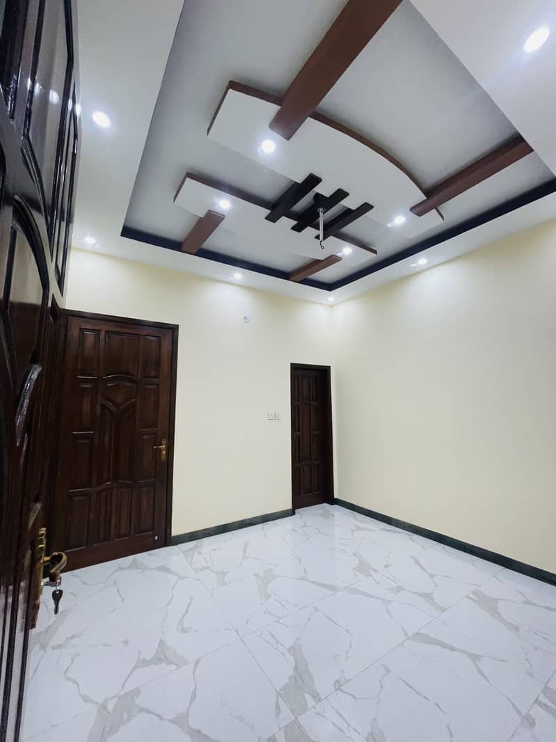 A Well Designed House Is Up For sale In An Ideal Location In Karachi 2