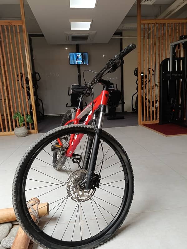 Trek Marlin 7 Mountain Bike 3