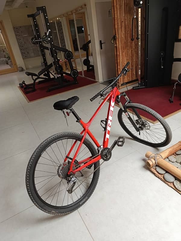 Trek Marlin 7 Mountain Bike 4