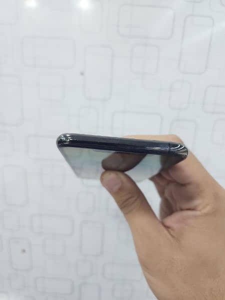 iphone 11 Pro Max 256GB Non PTA 4