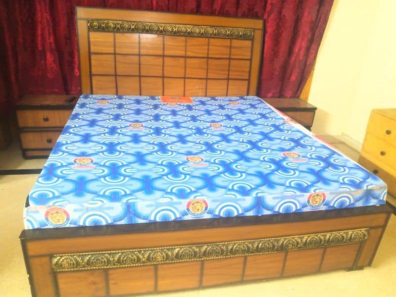 Wooden King Size Bed Almost New Available for Sale. E-11 Islamabad 0