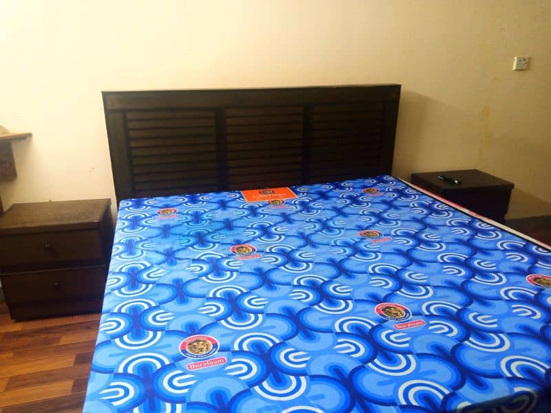 Wooden King Size Bed Almost New Available for Sale. E-11 Islamabad 4