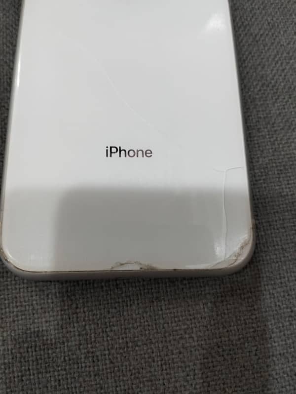 iPhone XR 4