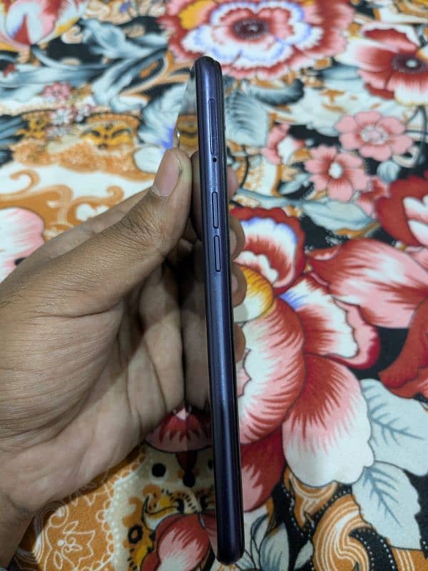 Oppo A3s 2/16 gb 10/10 with box & charger 5