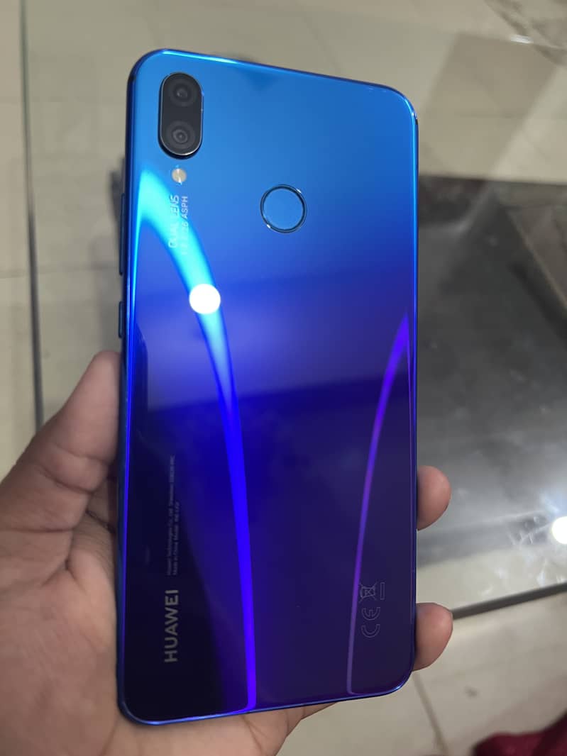 Huawei Nova 3i 4/128 set or box 10/10 0