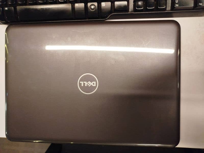 Dell laptop for sale. 4