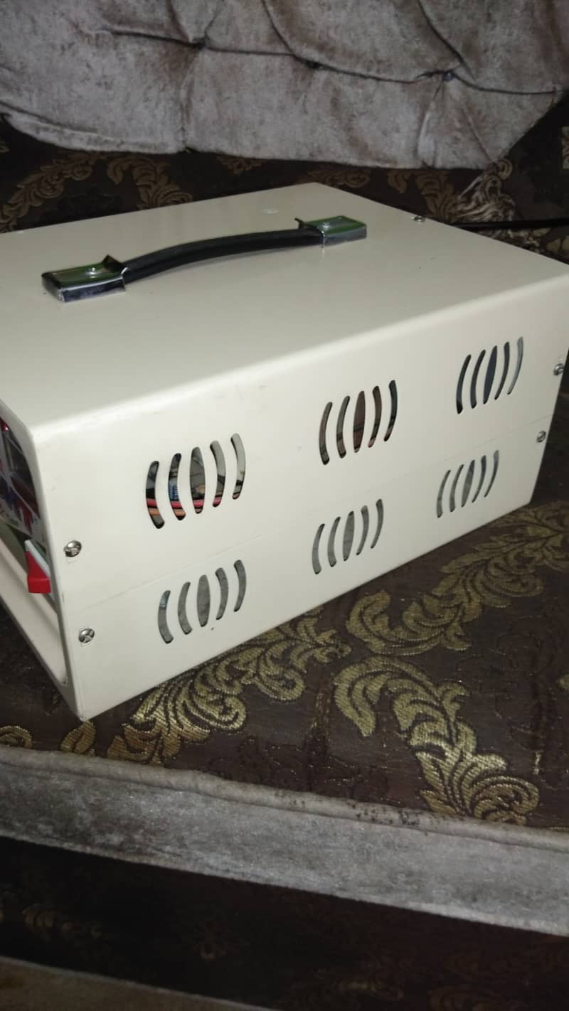 3000W Pure Copper Voltage Stabilizer Best Condition 5