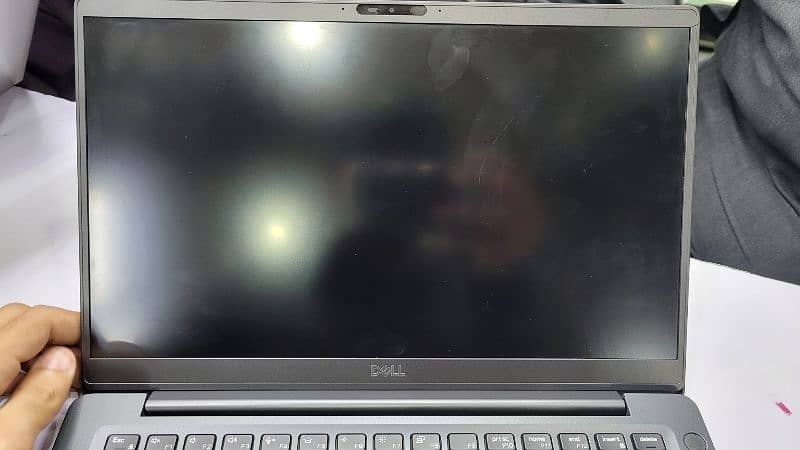 Dell Lattitude 7400 i7 8th gen 16gb ram 3