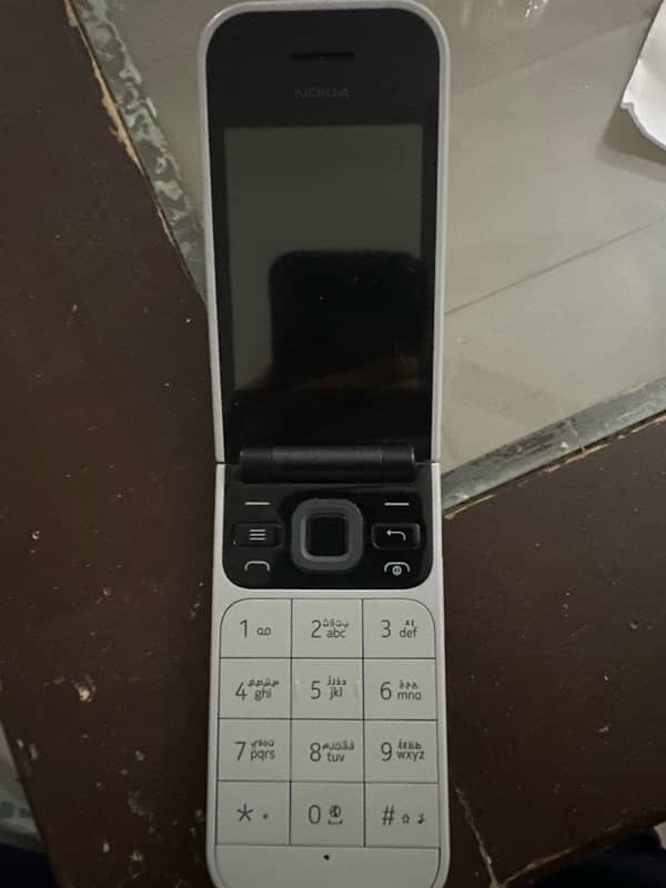 Nokia 2720 flip condition 8/10 1