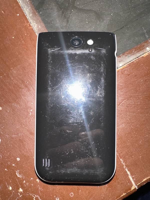 Nokia 2720 flip condition 8/10 2