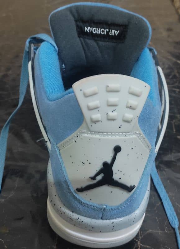 Air Jordan 4 Retro University Blue 6