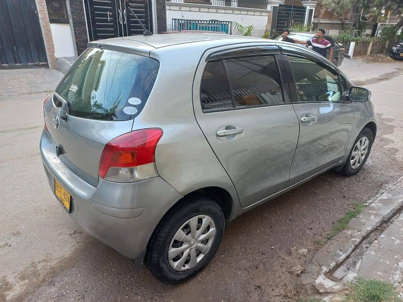 Toyota Vitz 2010/2015 1