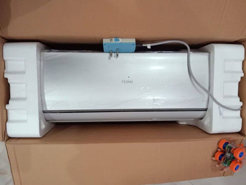 Just 2 or 3 Months used Haier wifi Ac 3