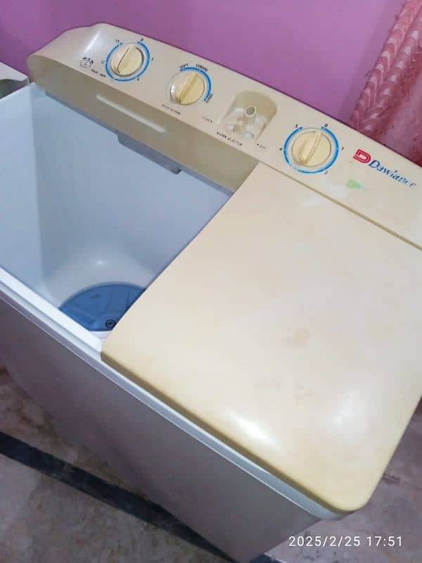 Dawlance washing machine twin tub model no: DW5200 6