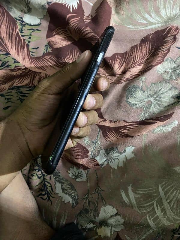 GOOGLE PIXEL 4XL IN GOOD CONDITION 1